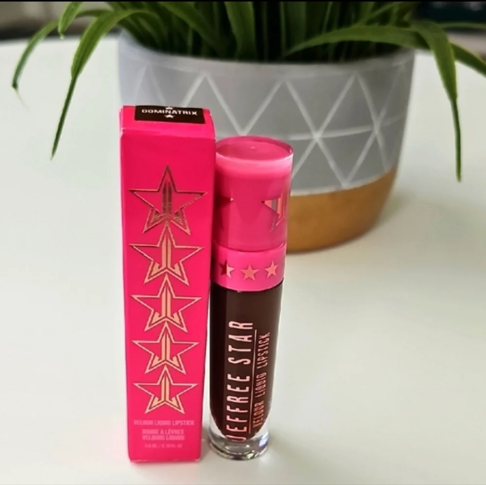 NWT Jeffree Star Velour Liquid Lipstick - Dominatrix